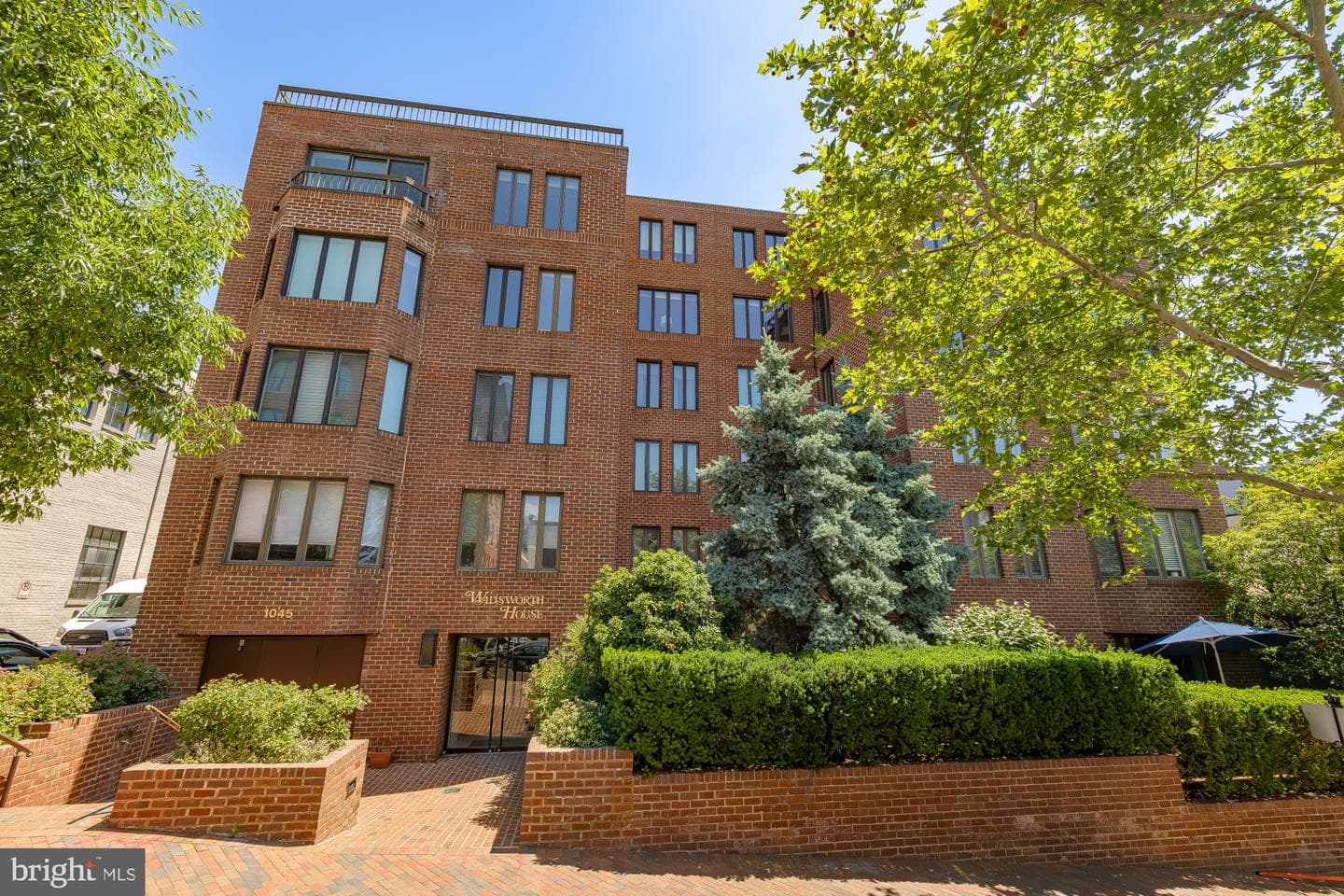 1045 31st Street NW #104, Washington