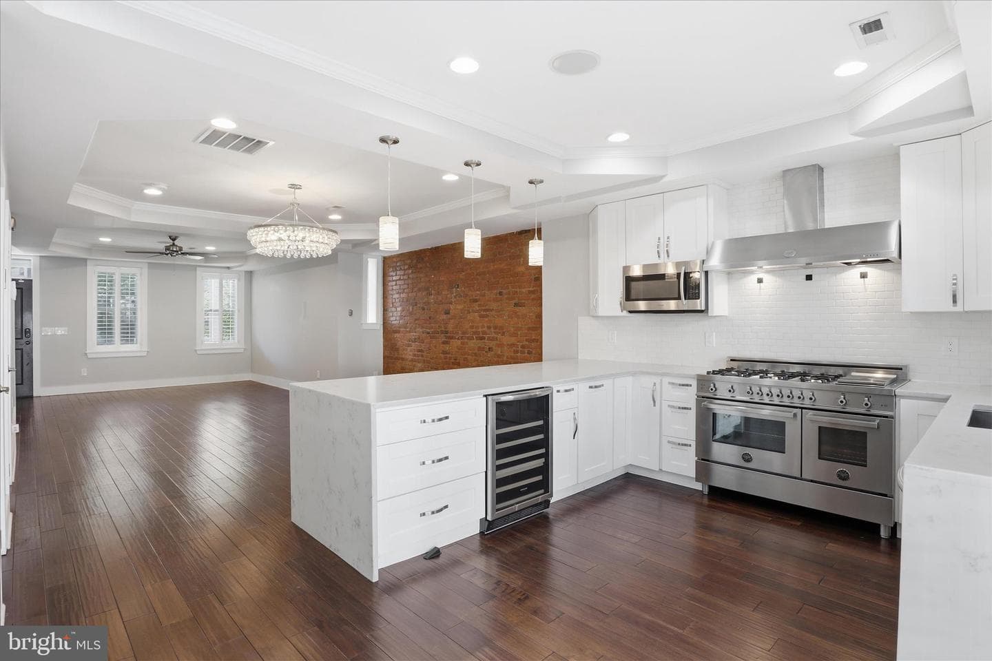 1119 Staples Street NE photo 12