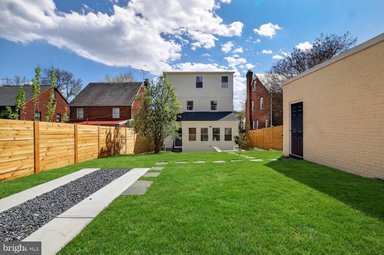1507 Underwood Street NW photo 41