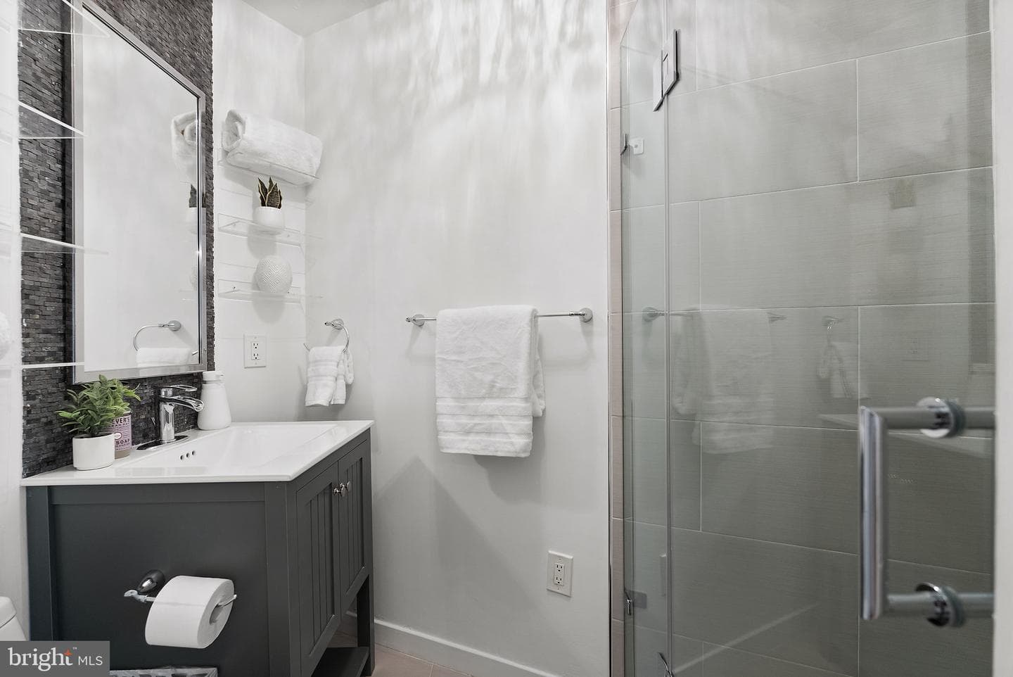 2201 Observatory Place NW photo 14