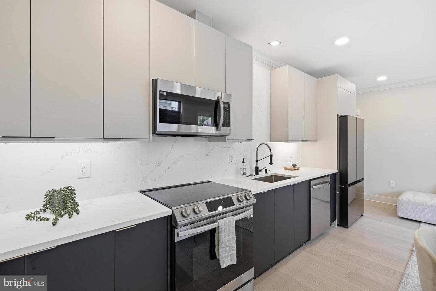 2305 Nicholson SE #202 photo 7