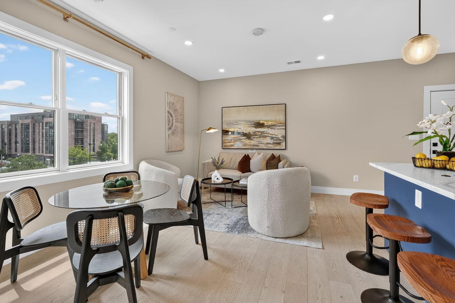 1102 Staples Street NE #301 photo 4