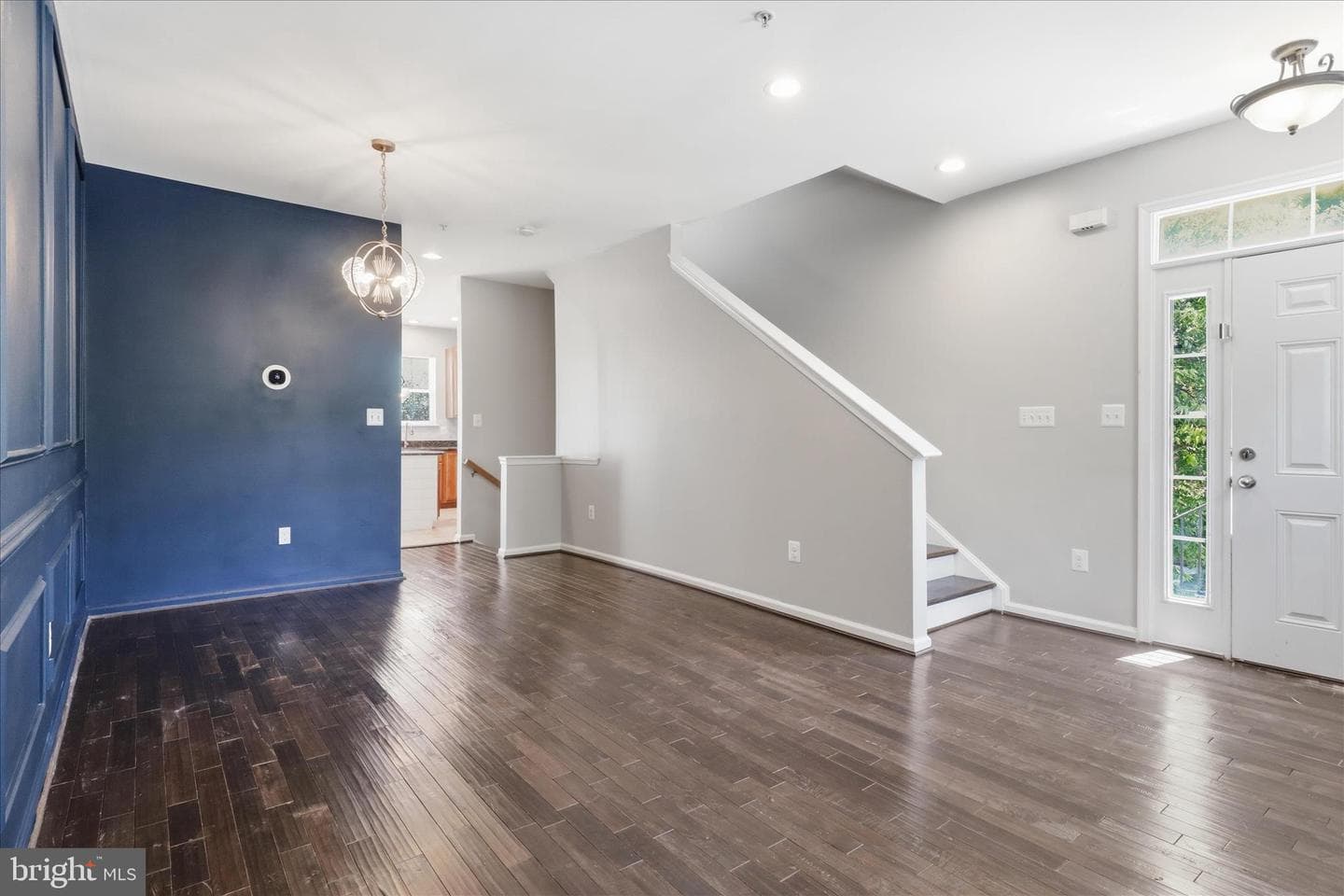 121 Danbury Street SW photo 9