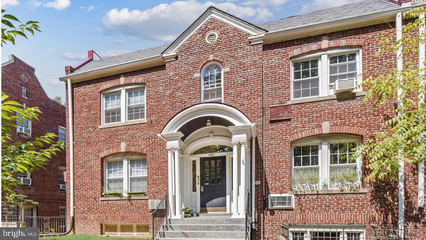 2520 41st Street NW, Washington