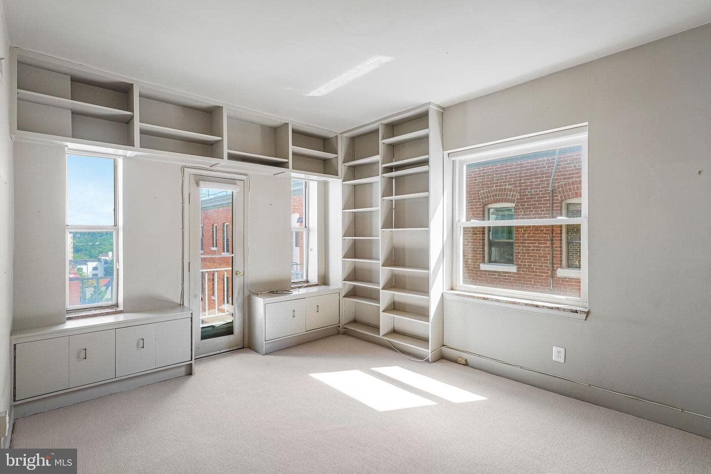 2127 California Street NW #704 photo 13