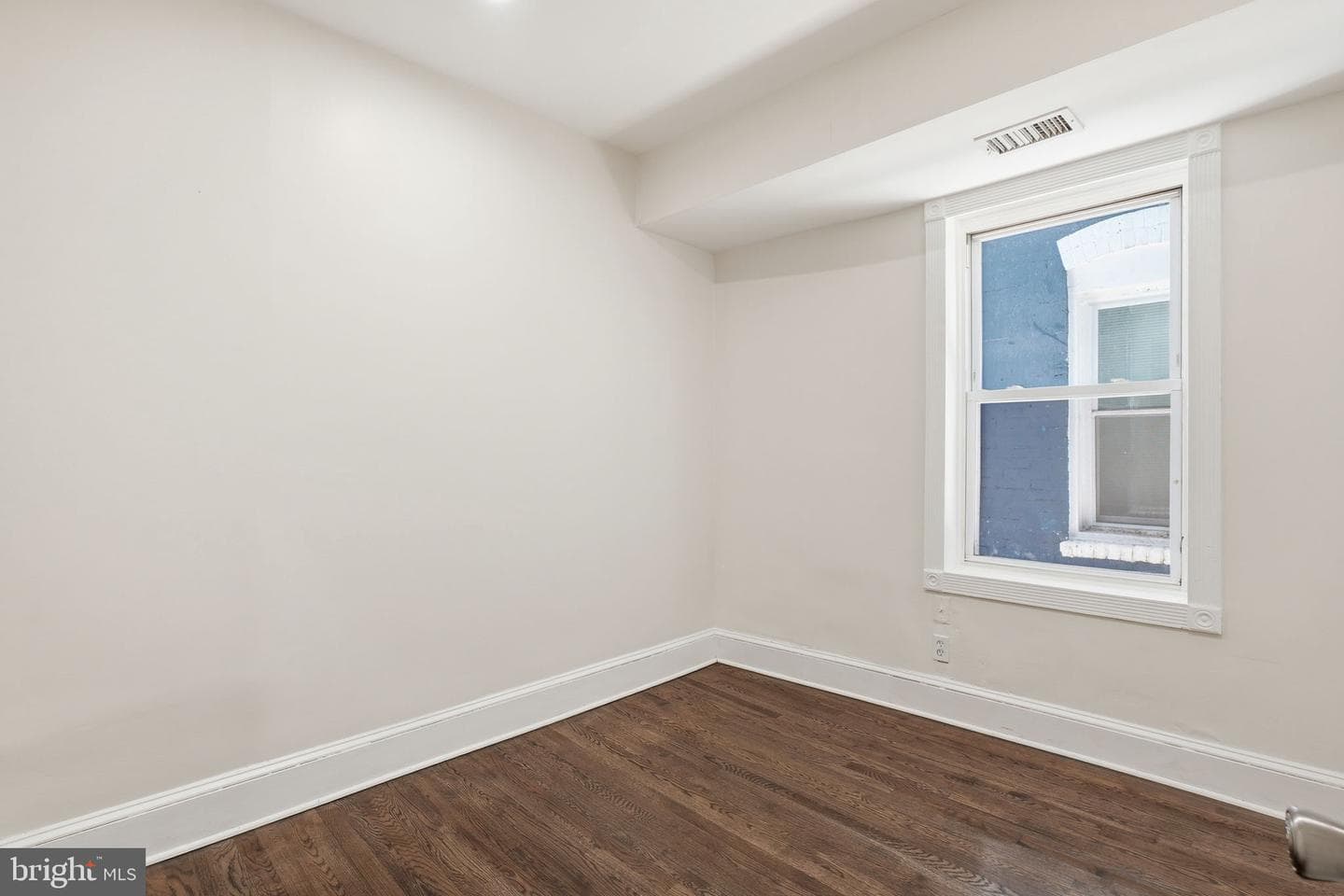 1038 6th Street NE #101 photo 10