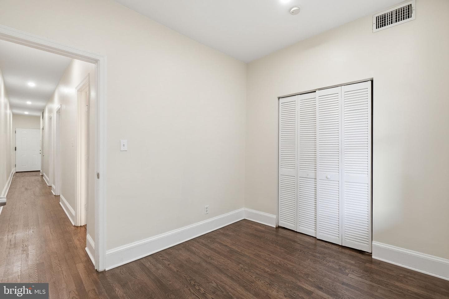 1038 6th Street NE #101 photo 18