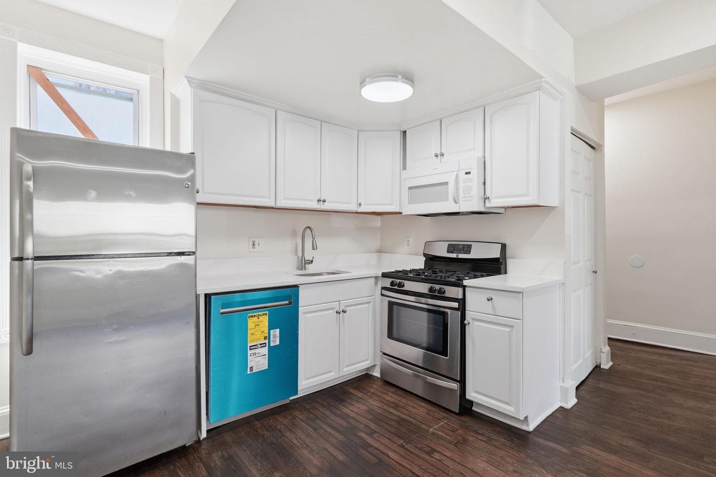 1038 6th Street NE #101 photo 3