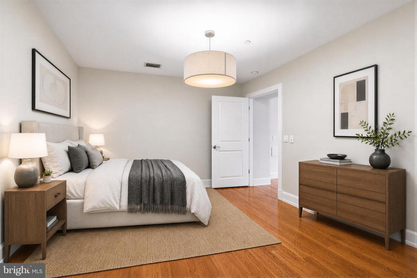 215 I Street NE #103 photo 10
