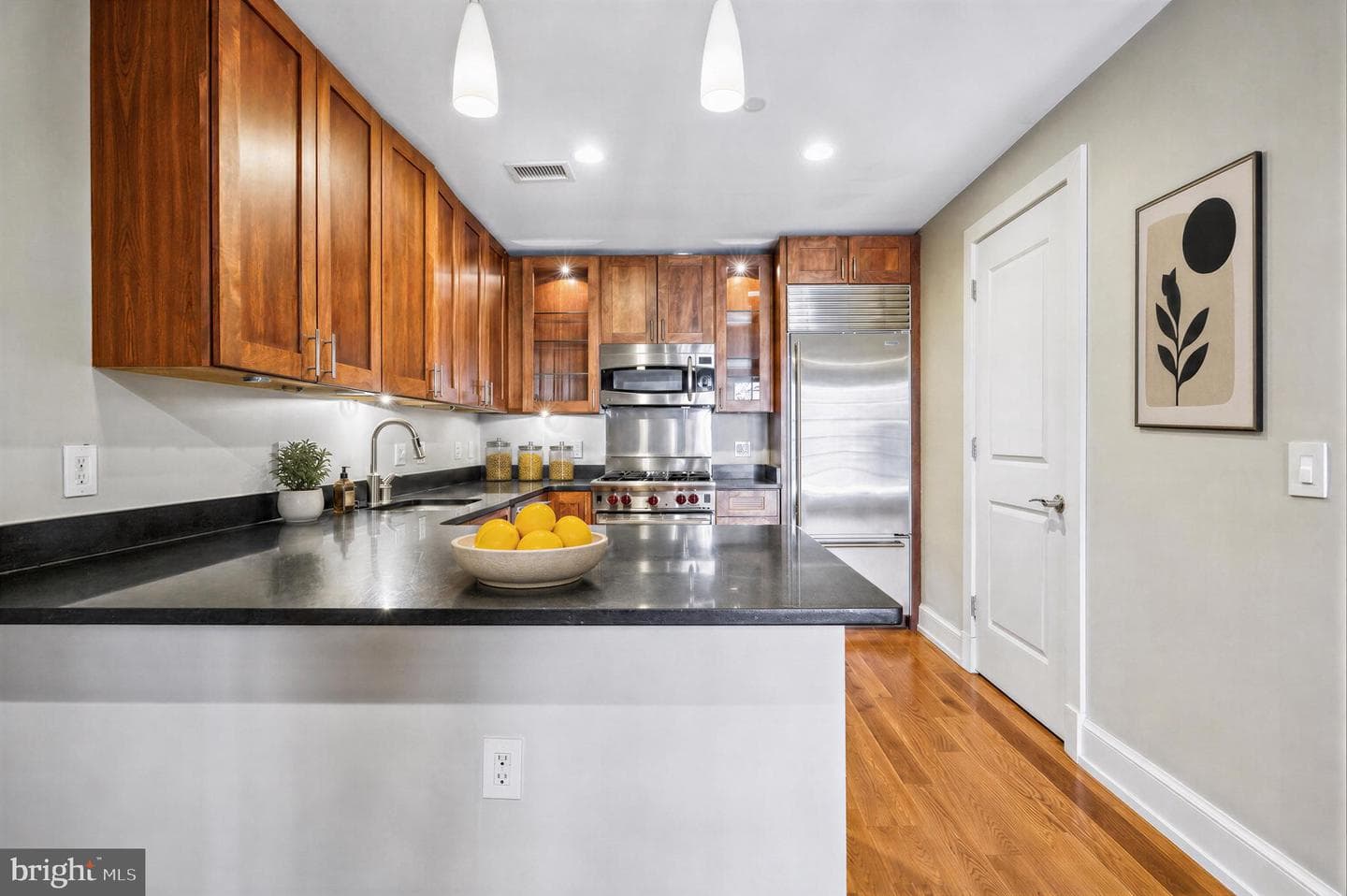 215 I Street NE #103 photo 7