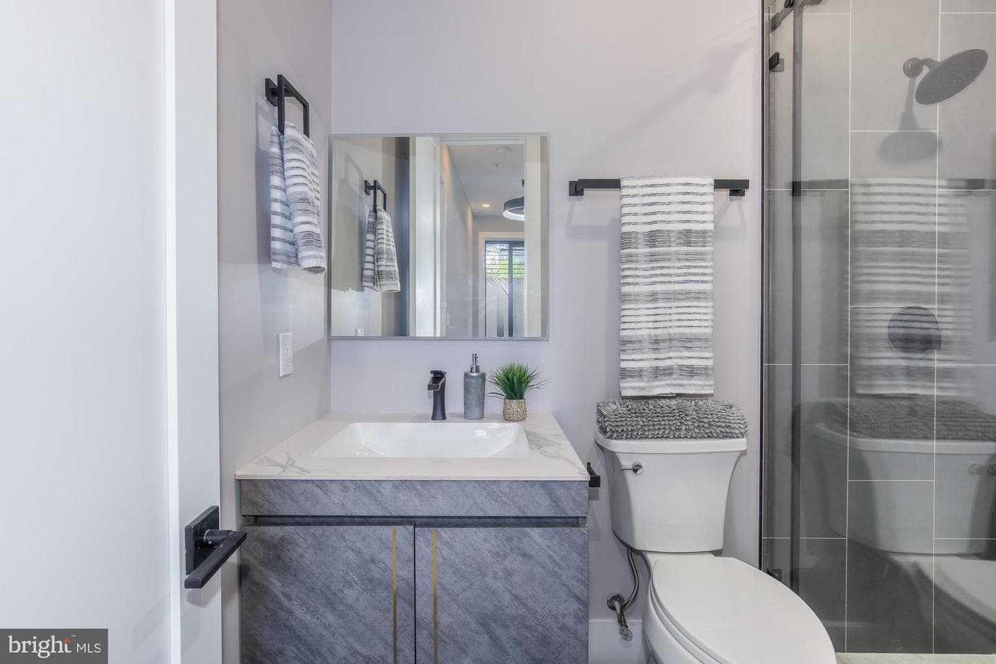 1332 G Street SE #1 photo 37
