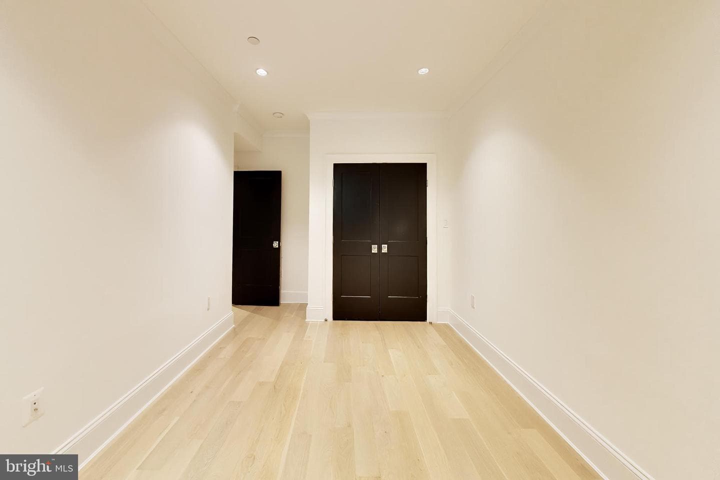 715 K Street NE #1 photo 27
