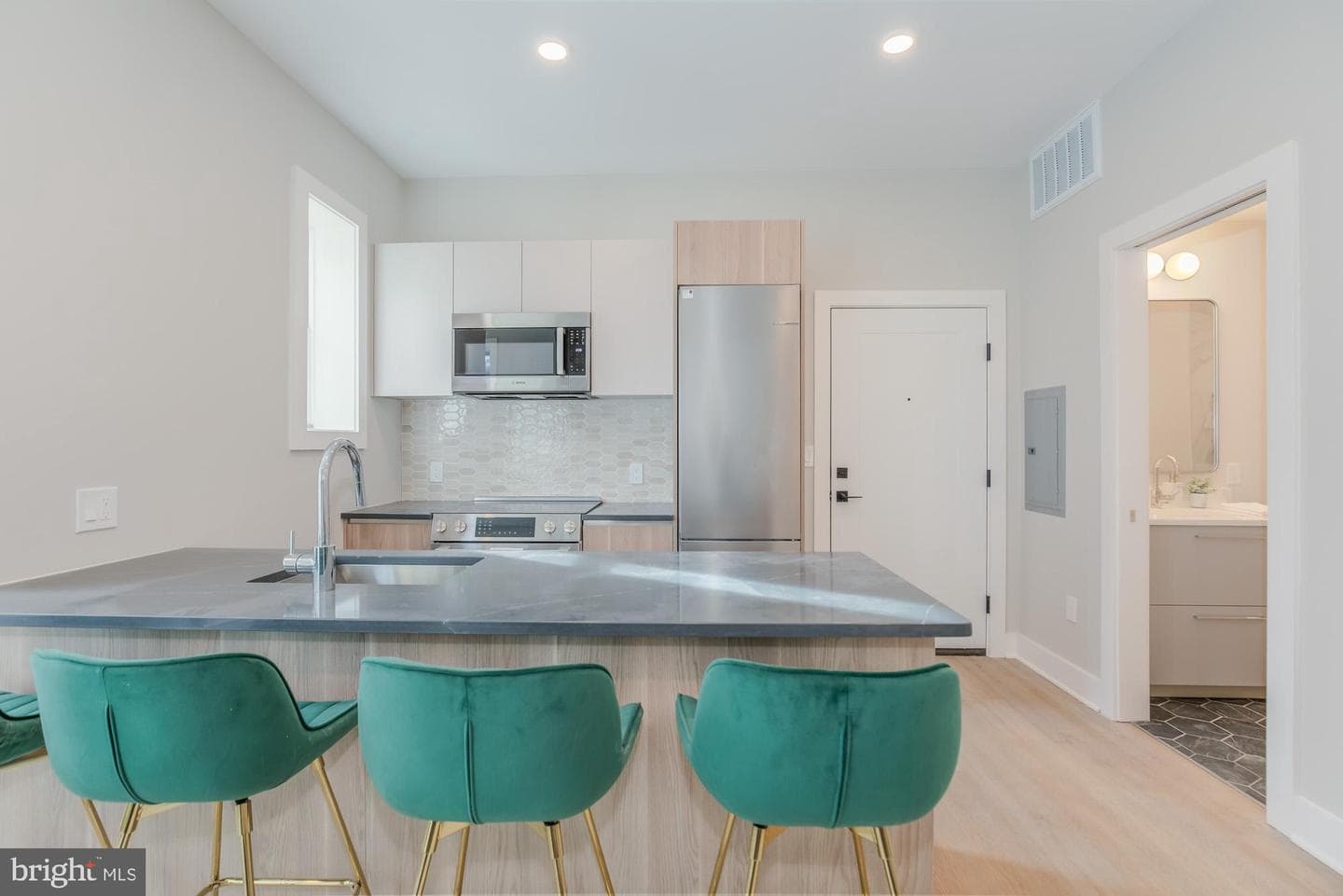 933 N Street NW #101 photo 6