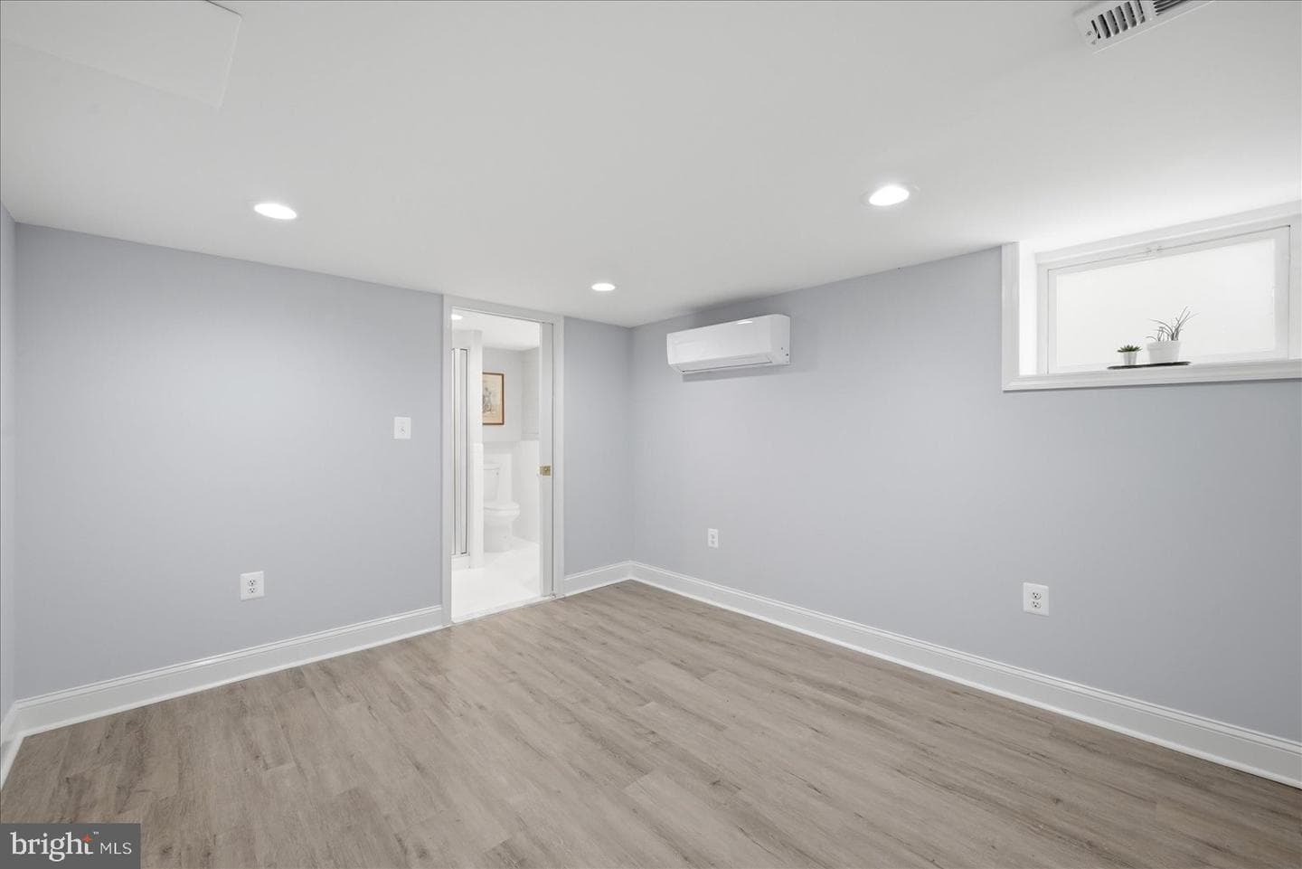 1719 Evarts Street NE photo 29