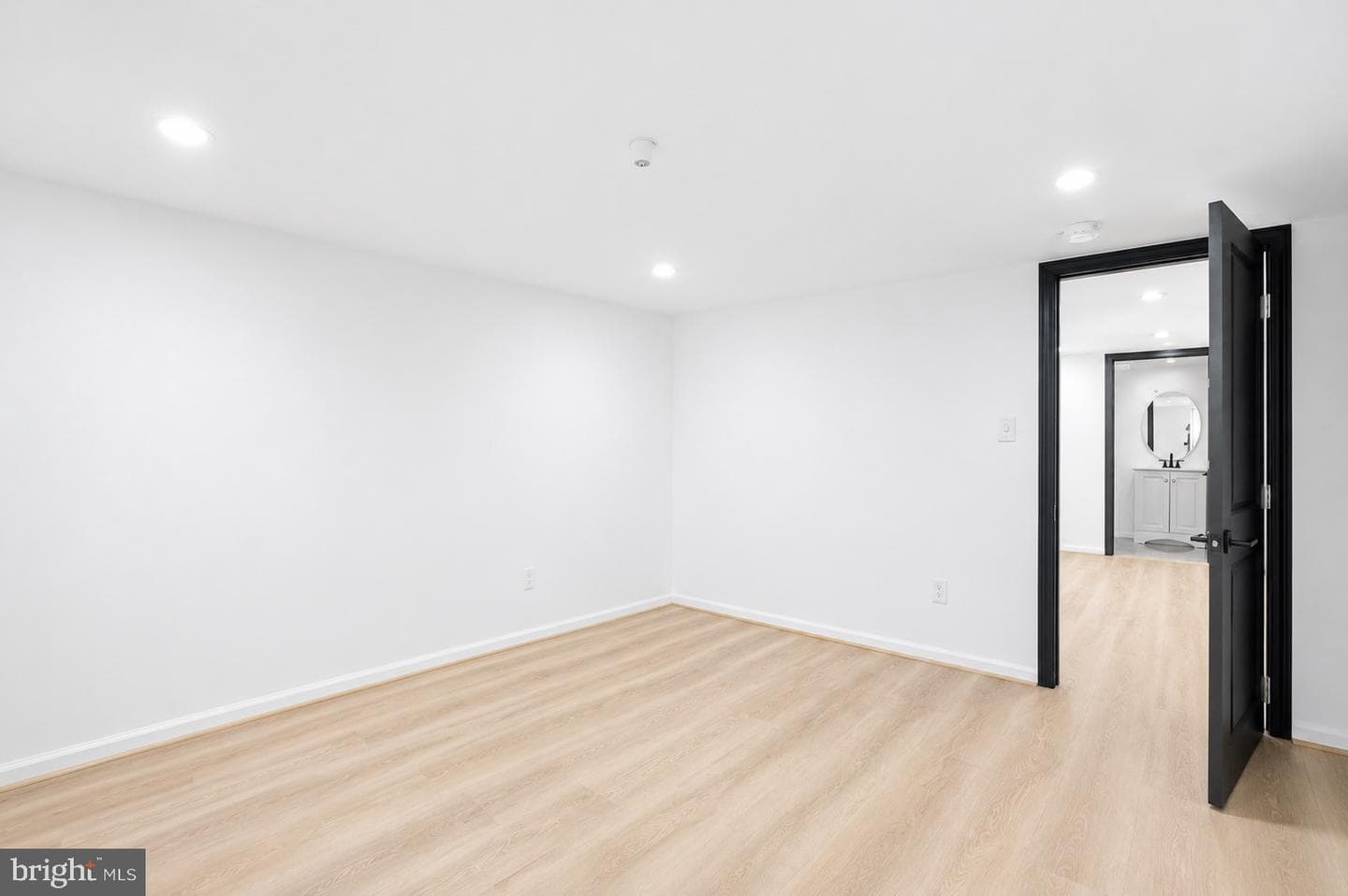 1024 Spring Road NW photo 27
