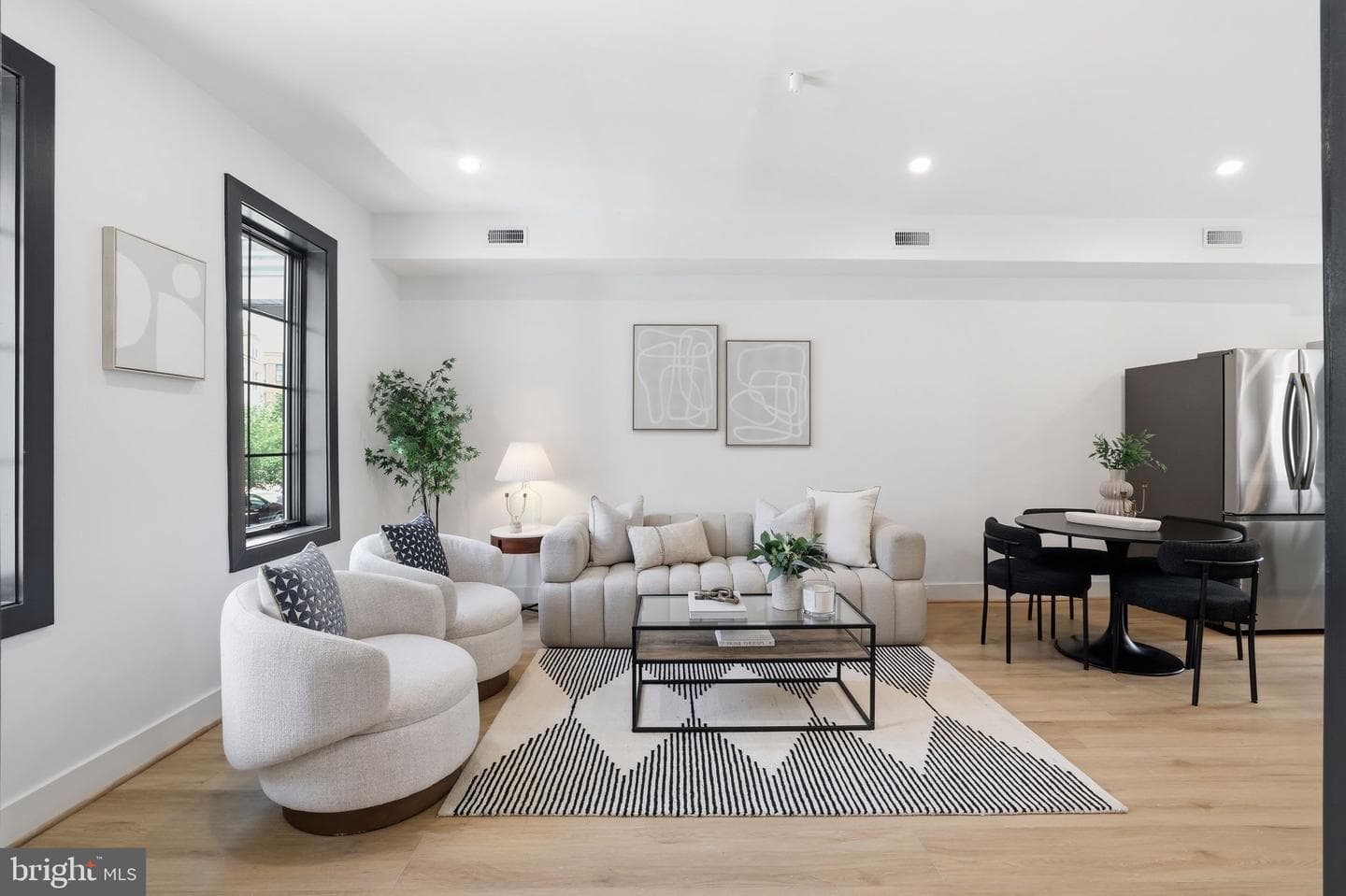 1024 Spring Road NW photo 6
