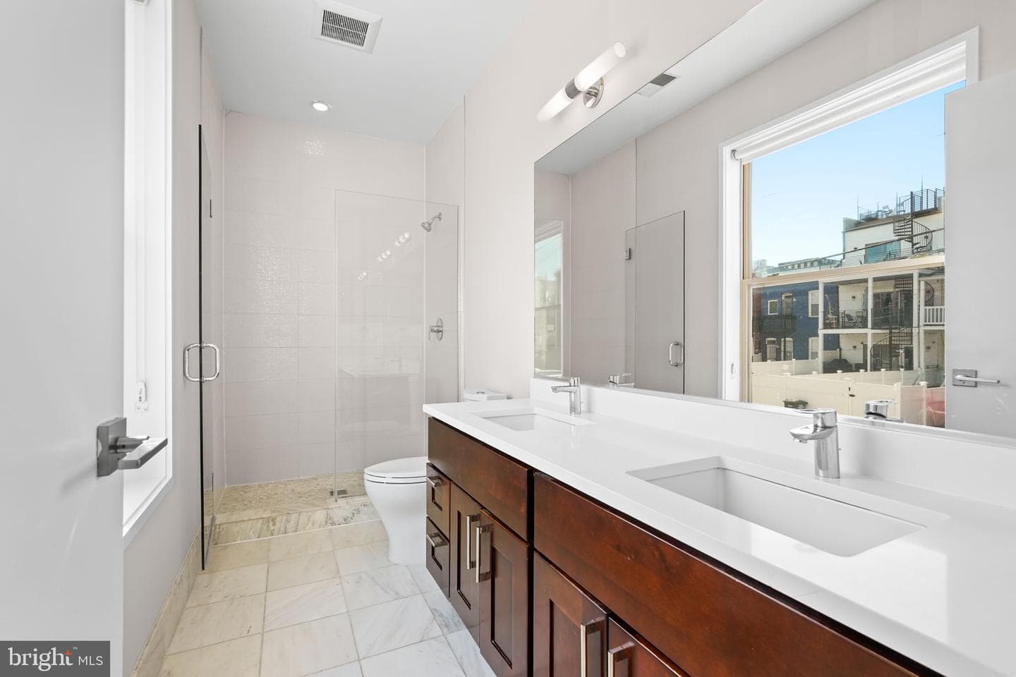610 Newton Place NW #4 photo 23