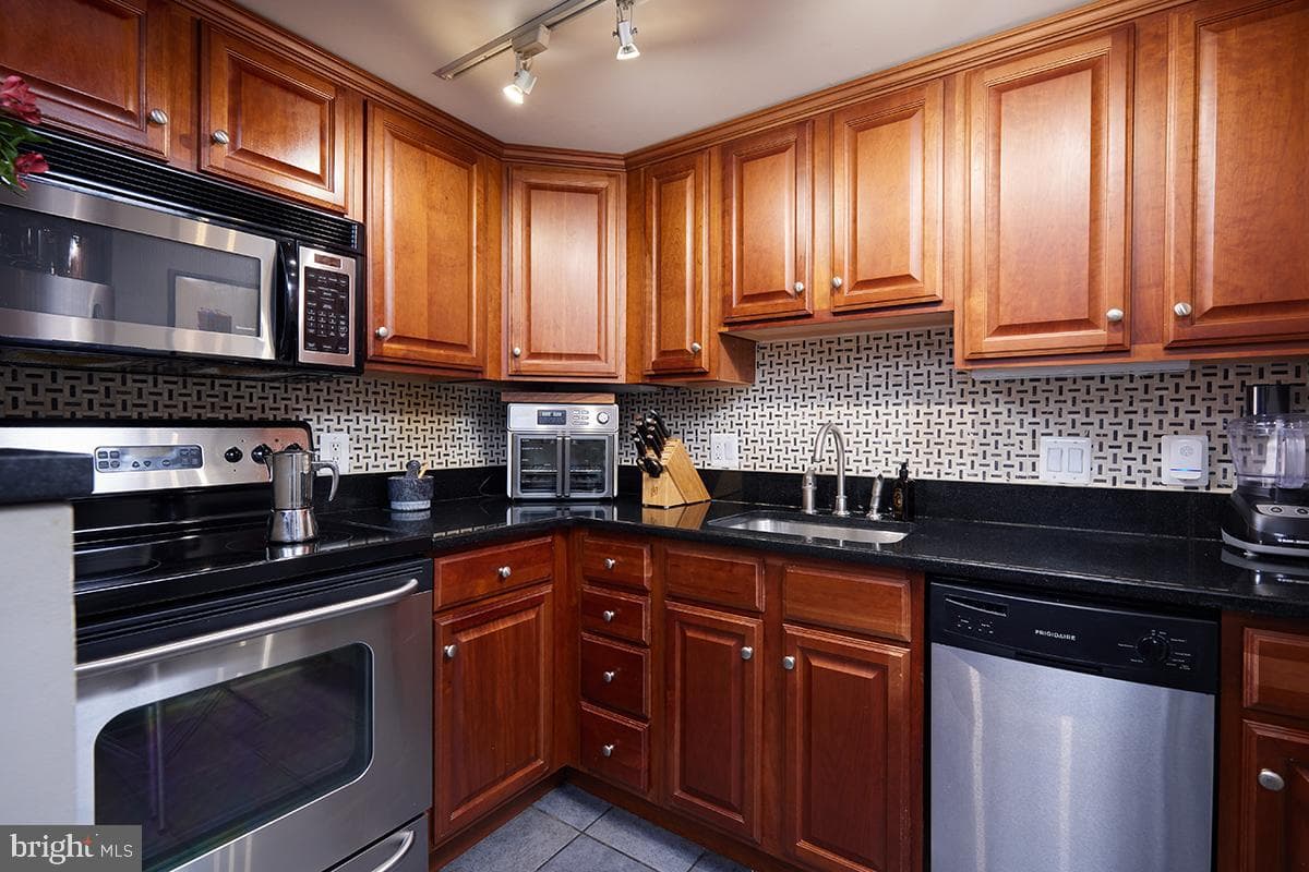 2311 M Street NW #706 photo 5