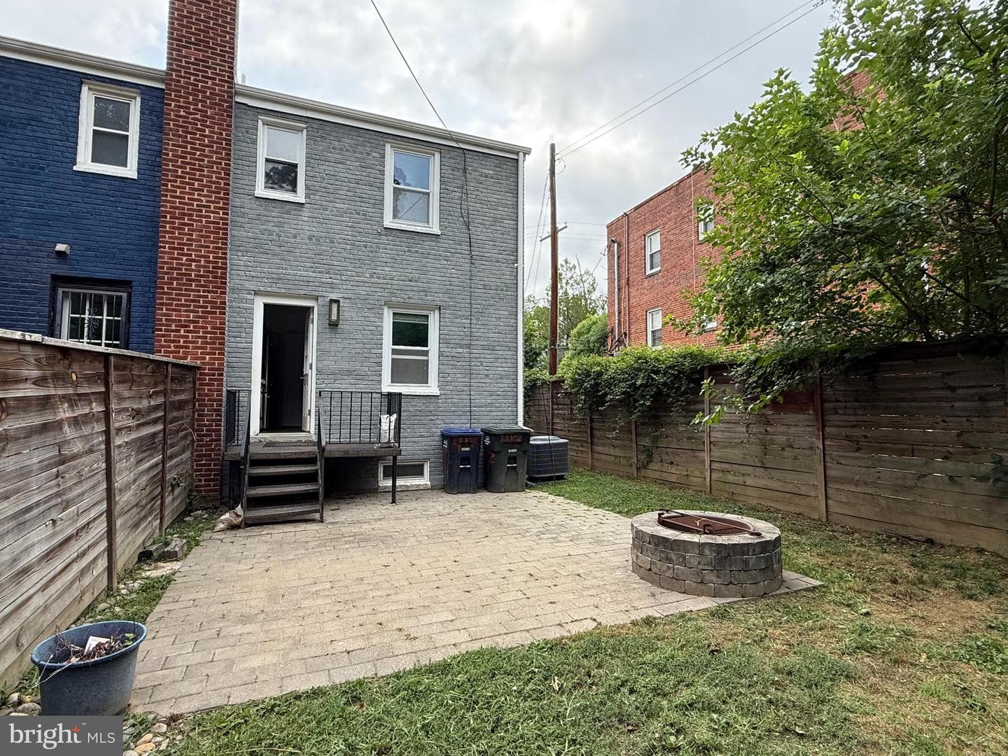 417 Burbank Street SE photo 28