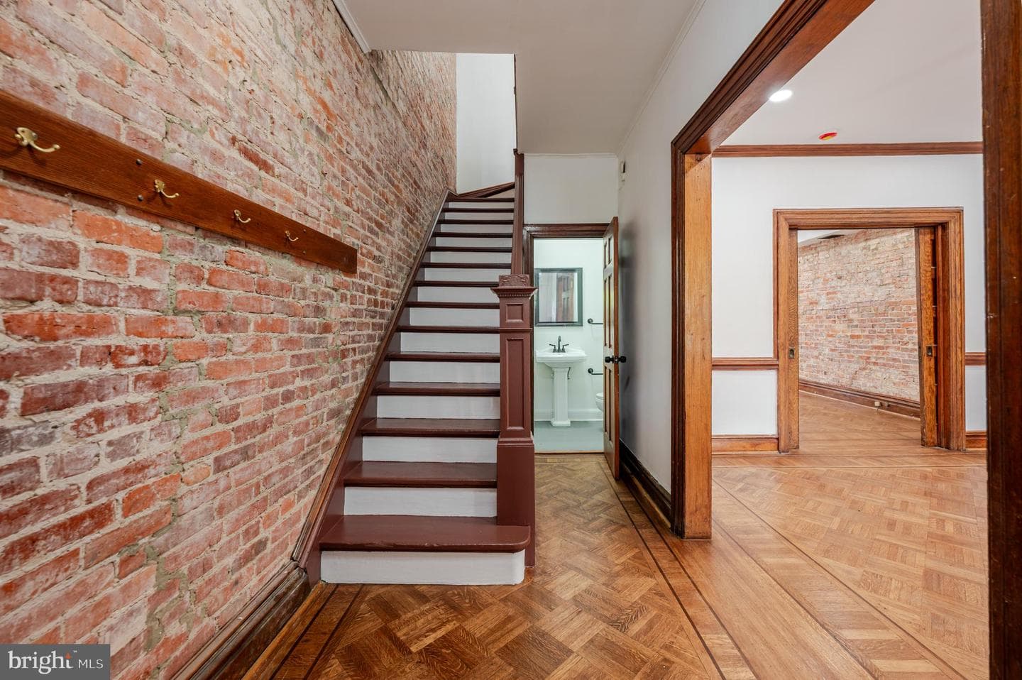 1339 Oak Street NW photo 4