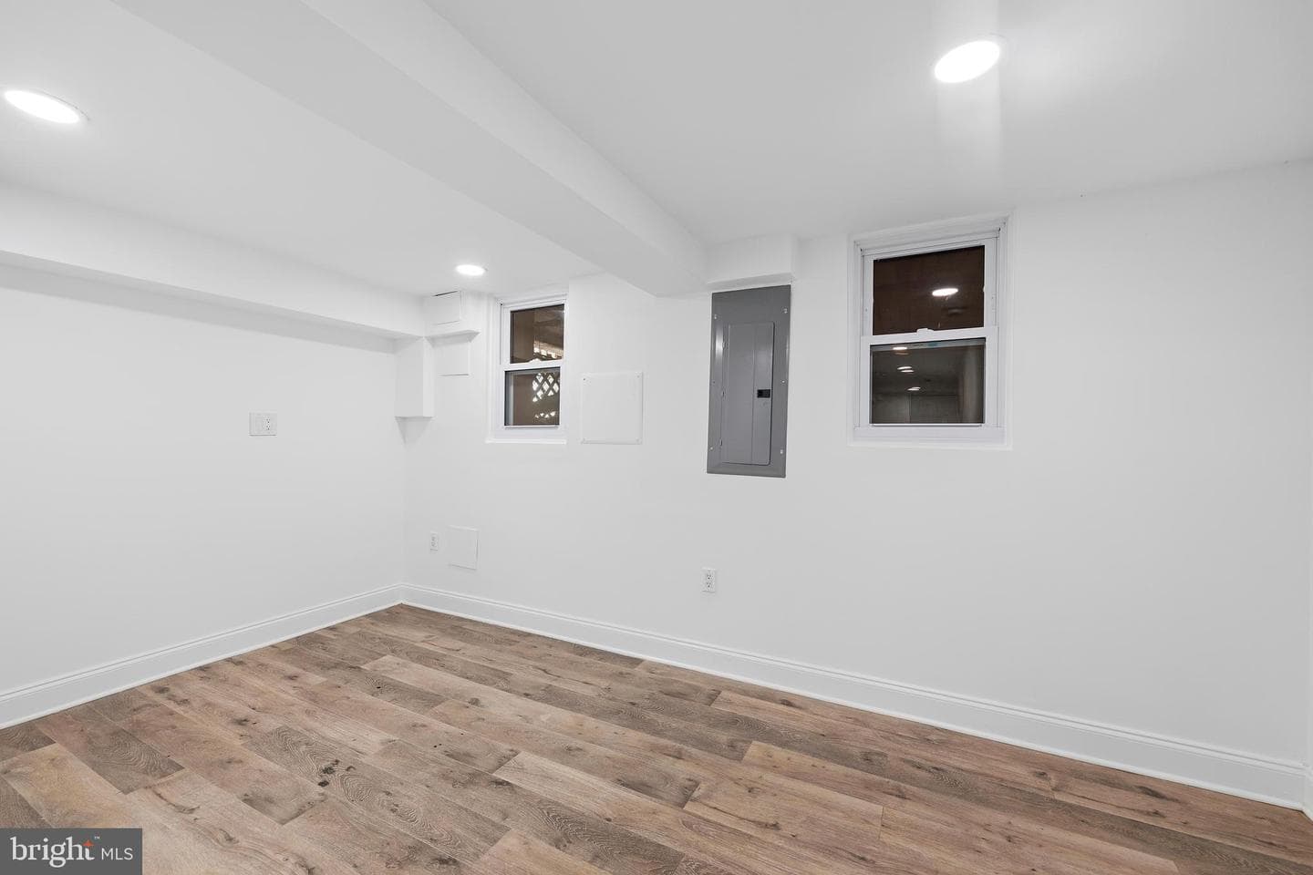 1436 W St. SE photo 29