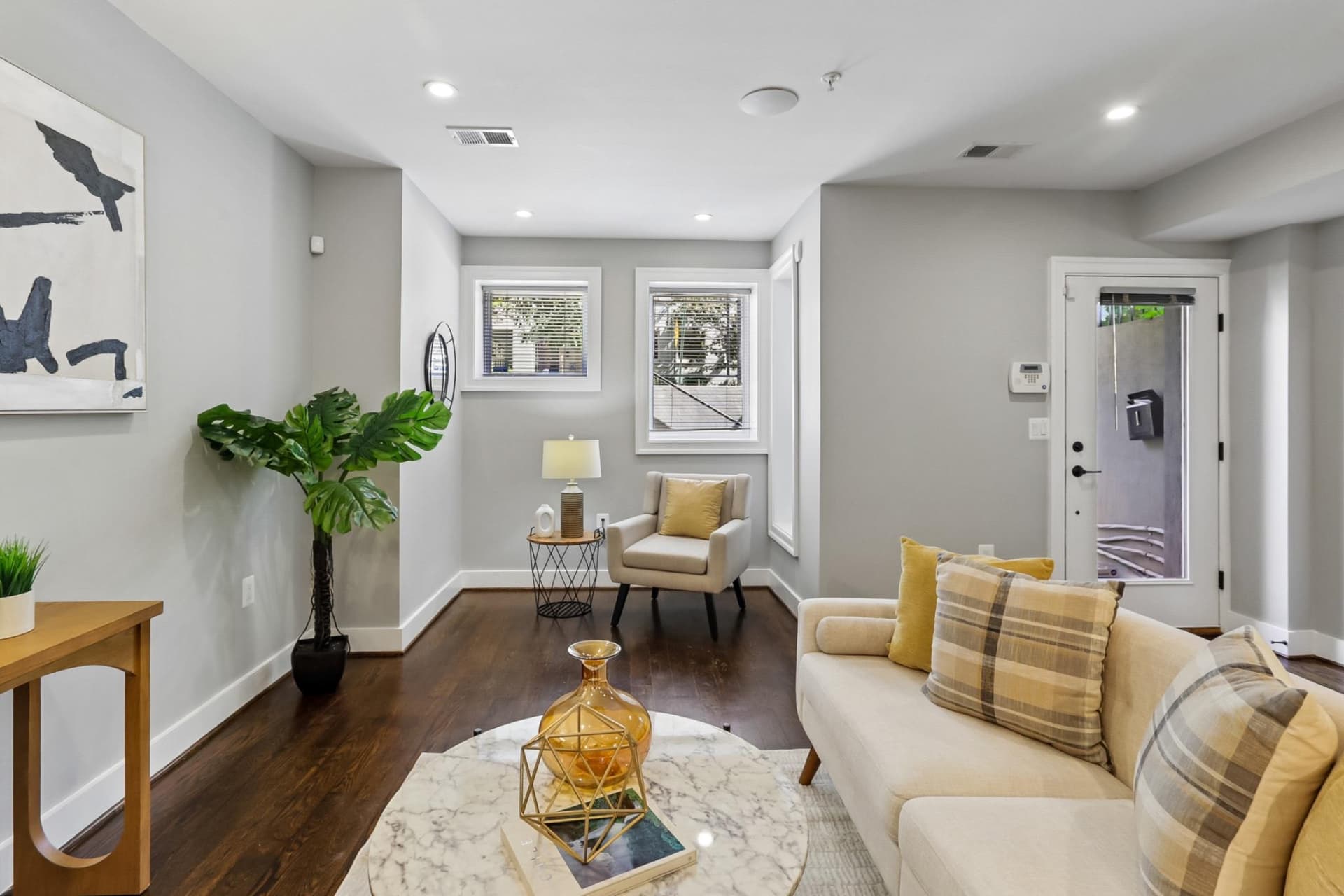 1311 K SE #1, Washington
