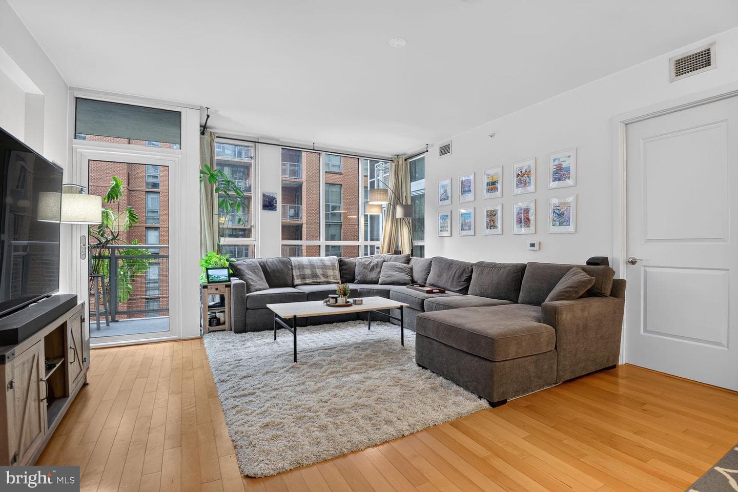 1025 1st Street SE #701 photo 9