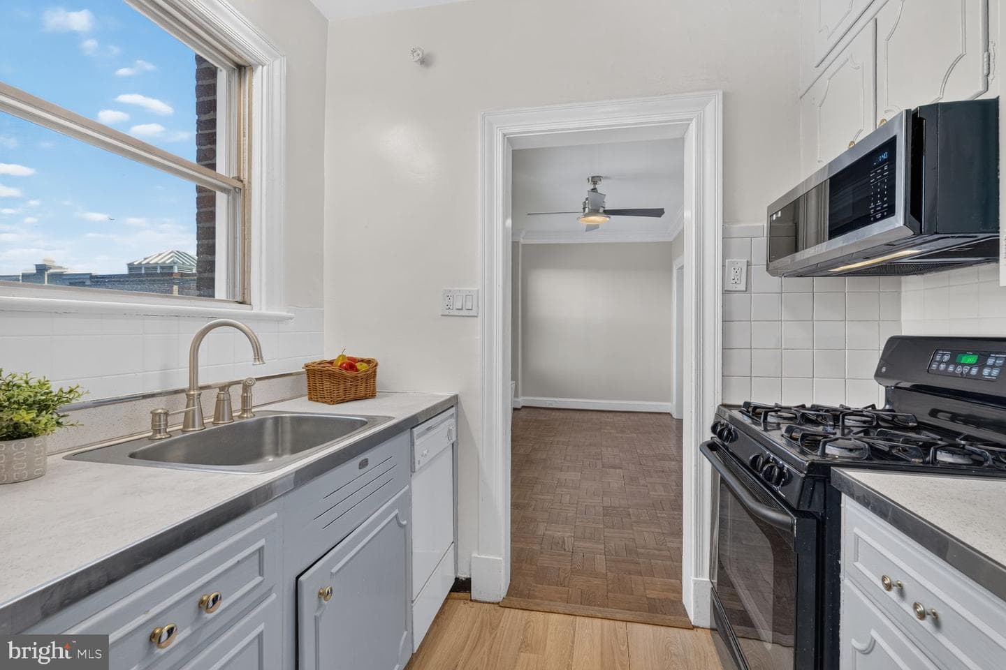 4000 Cathedral Avenue NW #842b photo 14
