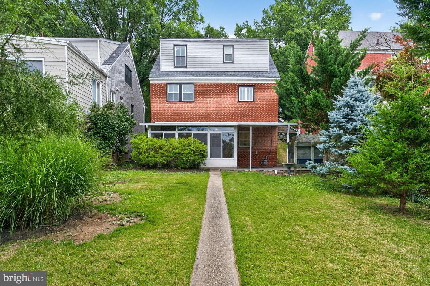 5622 Macarthur Boulevard NW photo 21