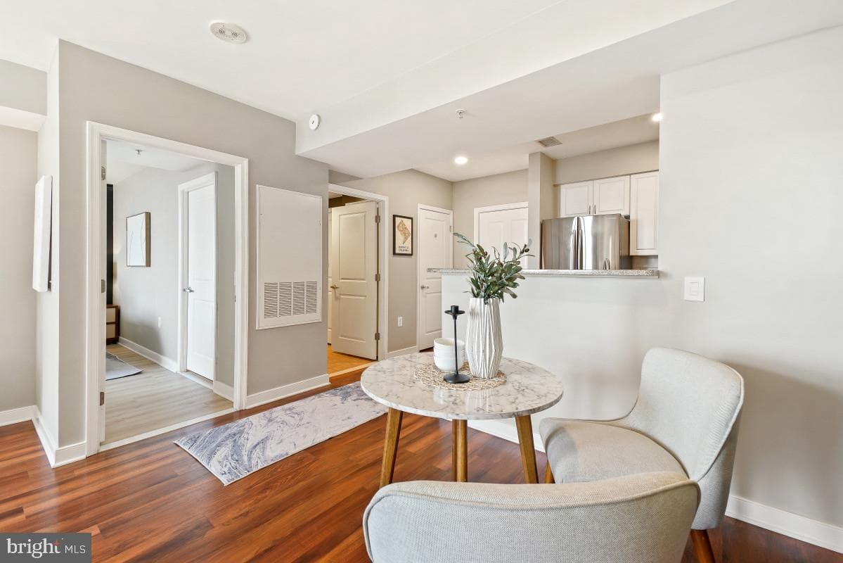 555 Massachusetts Avenue NW #1419 photo 17