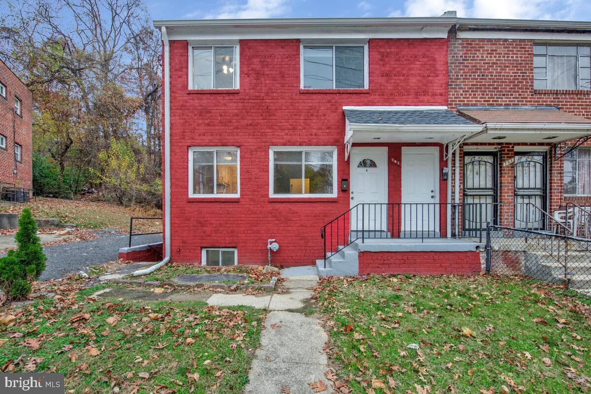 107 Joliet Street SW photo 1