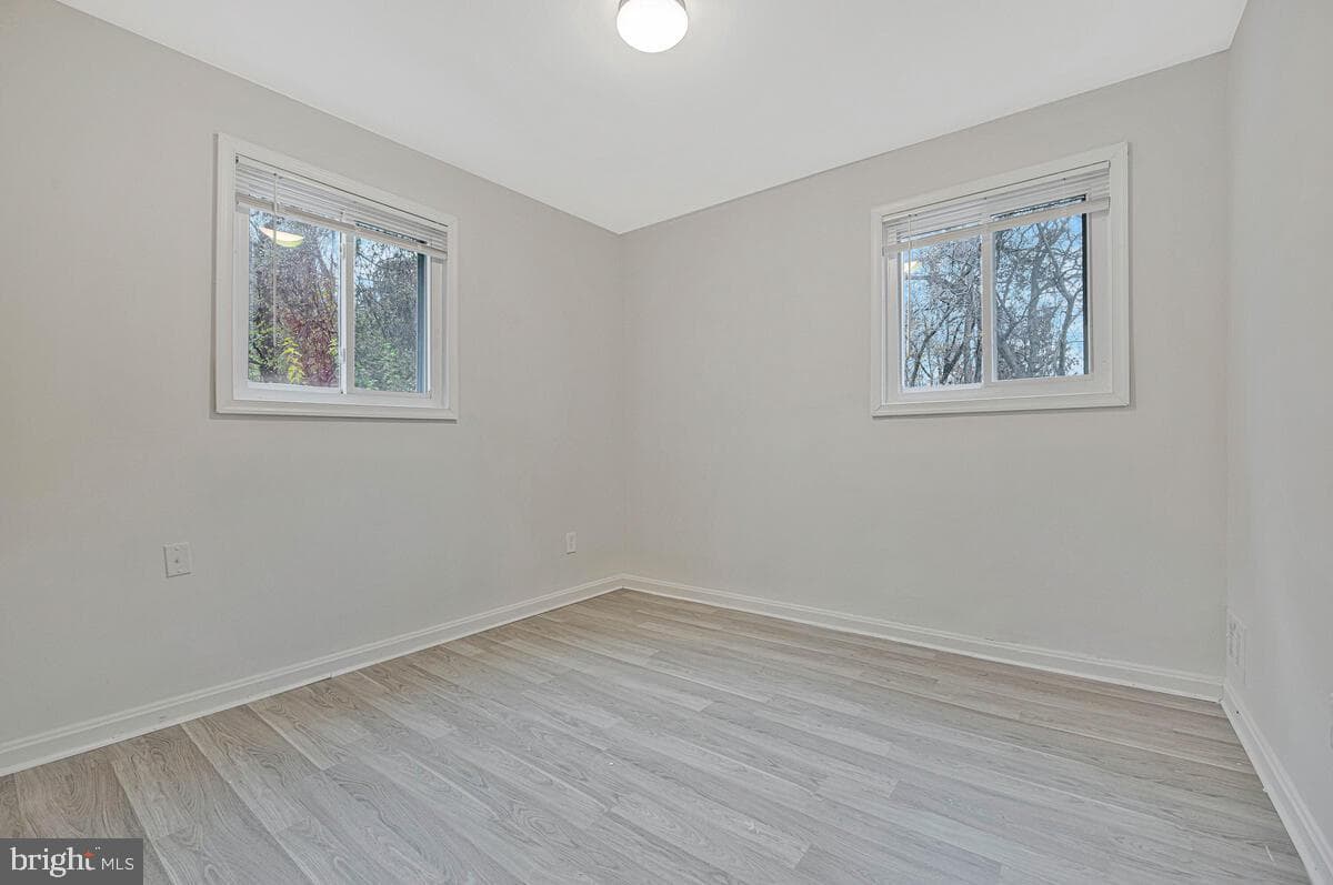 107 Joliet Street SW photo 32