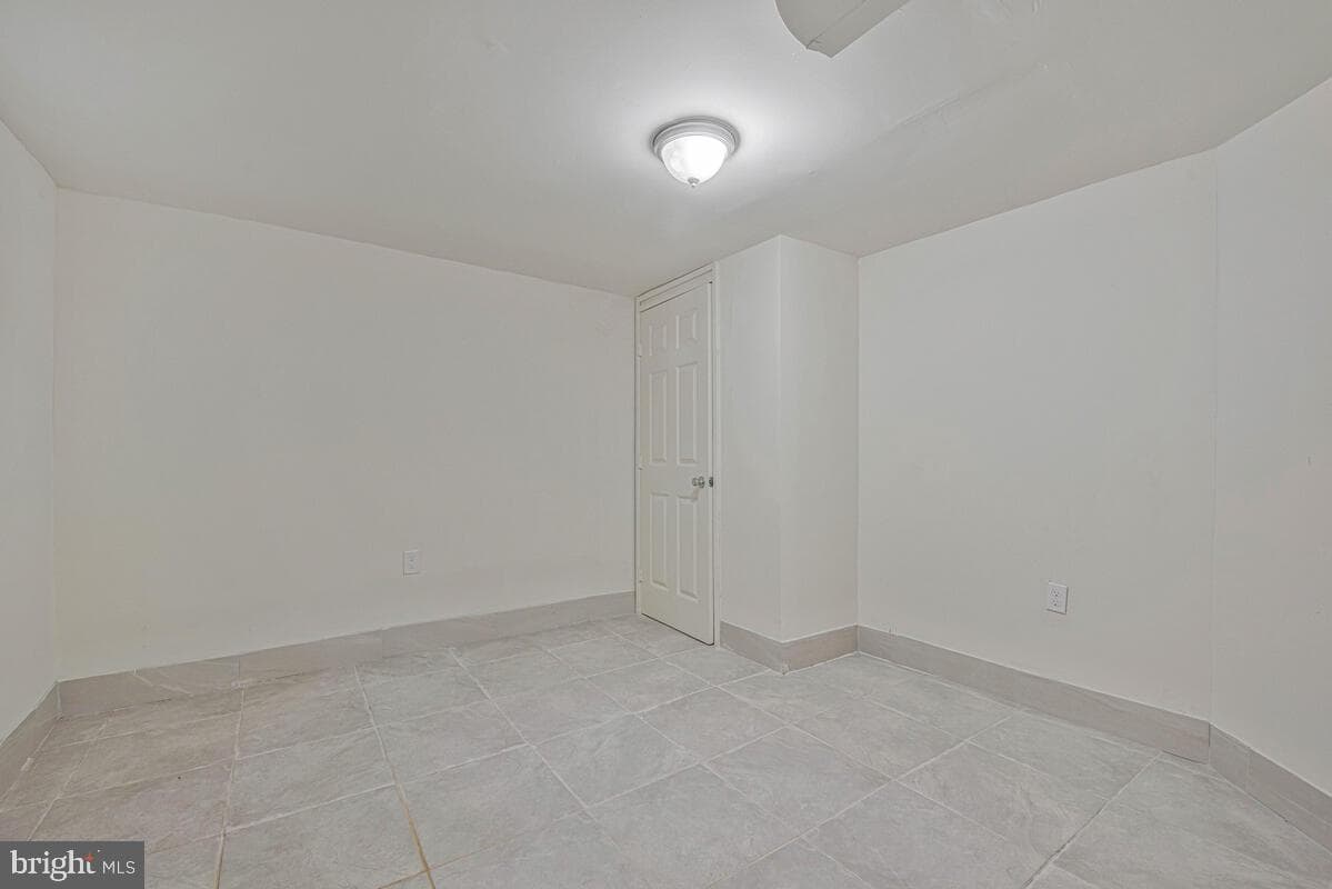 107 Joliet Street SW photo 47