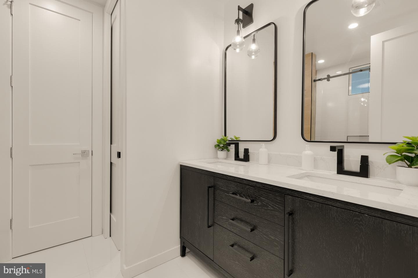1528 Oates Street NE #1 photo 30