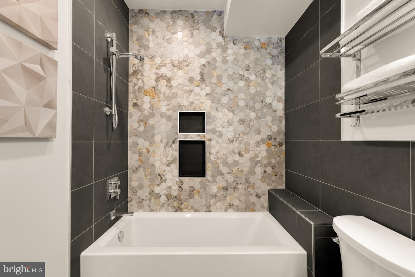 1528 Oates Street NE #1 photo 40