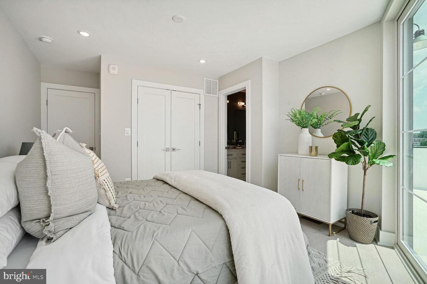 901 19th Street NE #ph2 photo 18