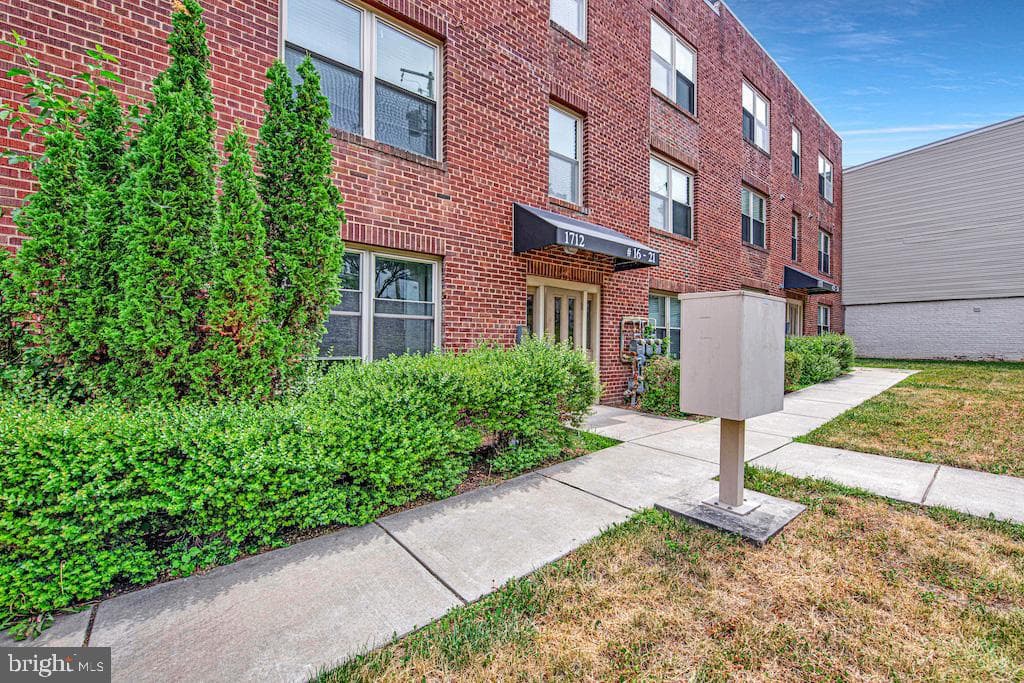 1712 W Street SE #17 photo 4