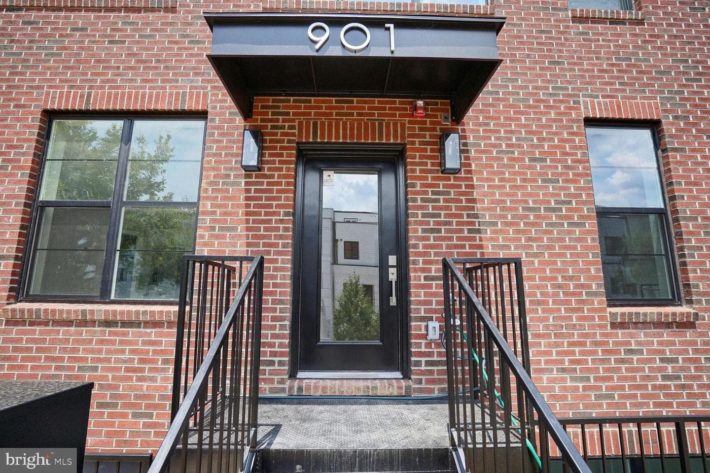 901 19th Street NE #11, Washington