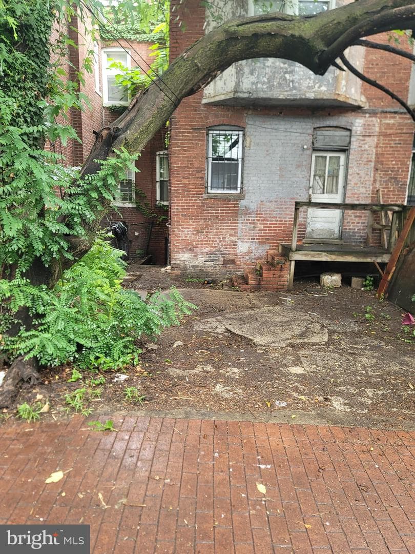 1414 Newton Street NW photo 32