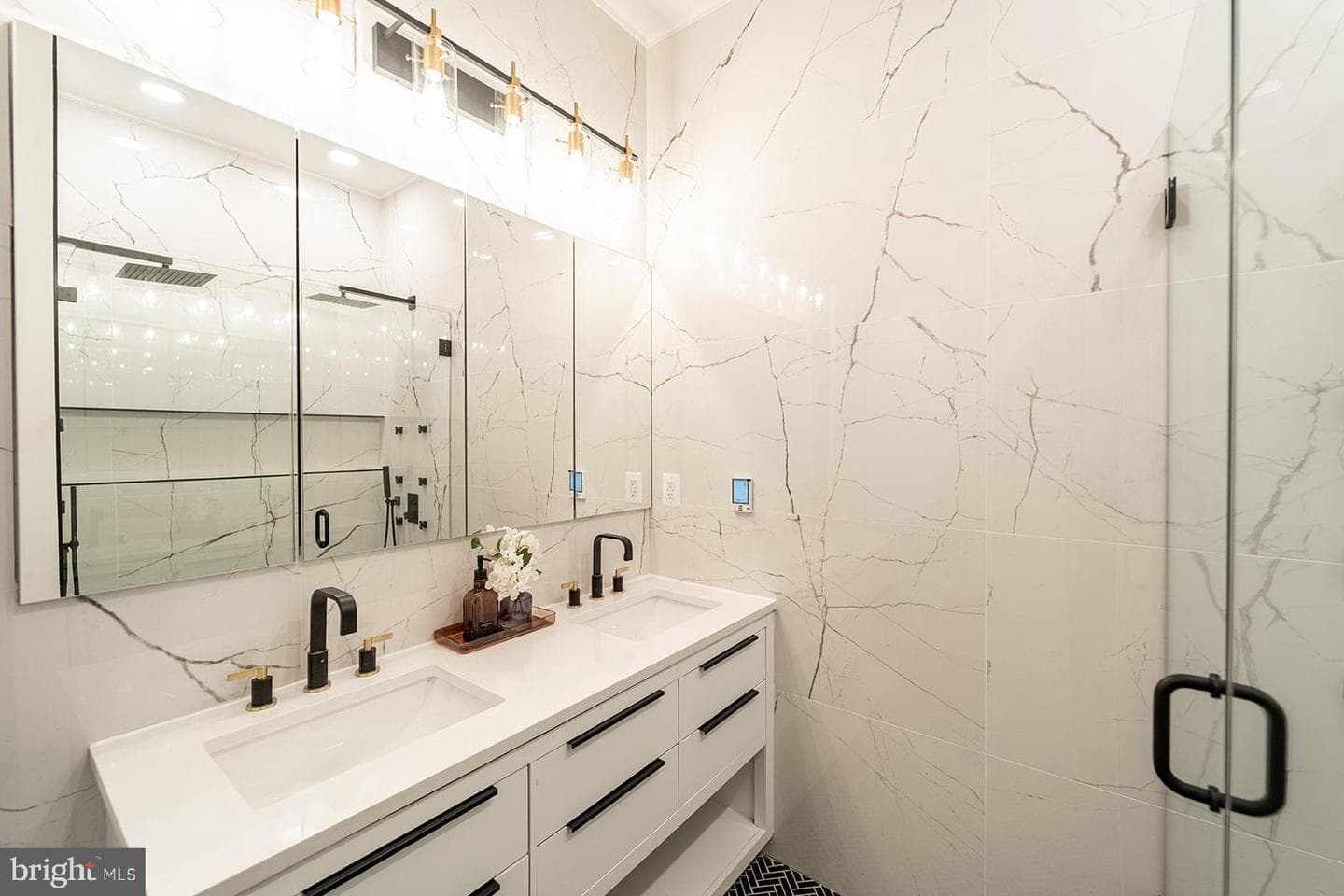 1215 Holbrook Terrace NE #1 photo 47