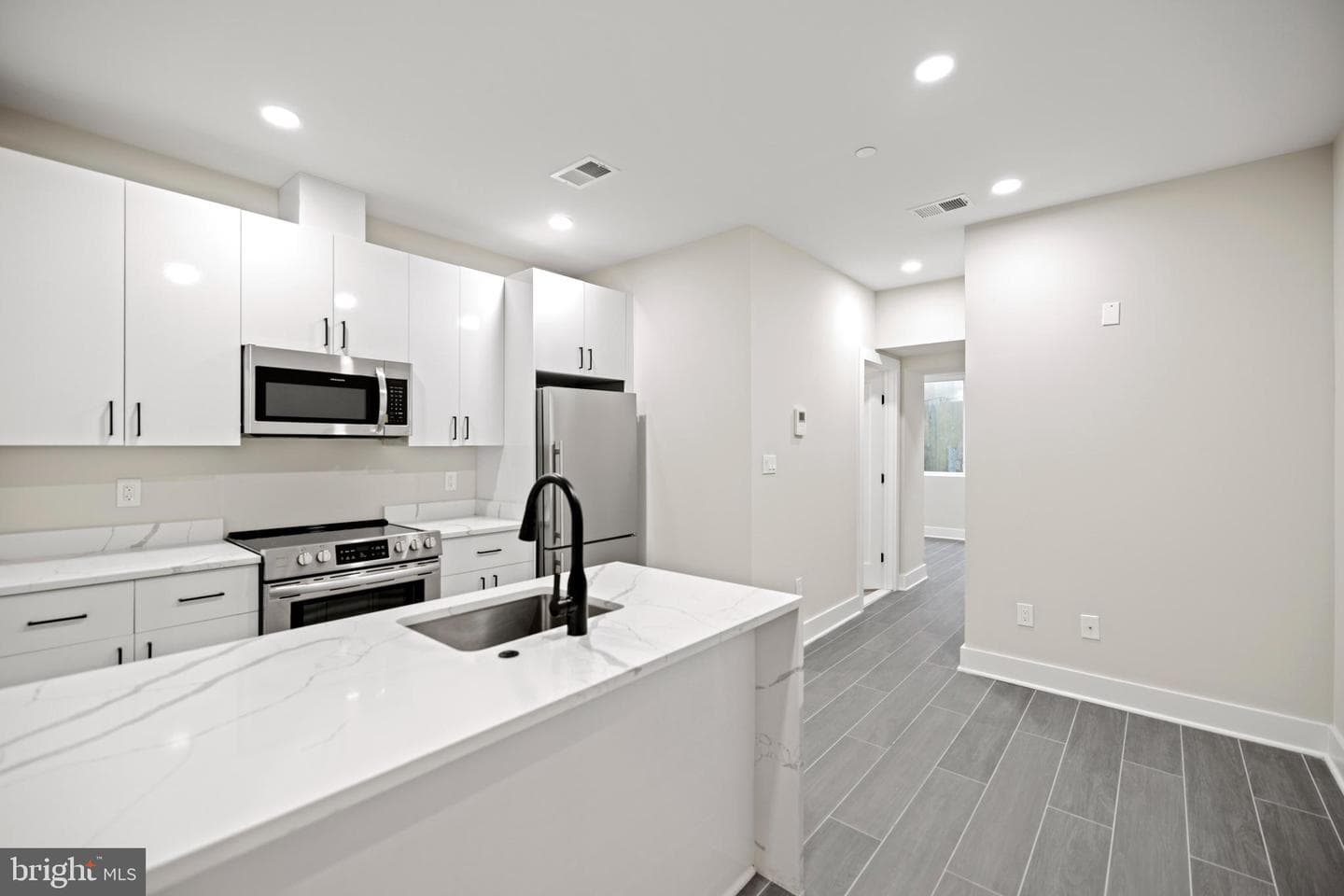 824 18th Street NE #2 photo 4