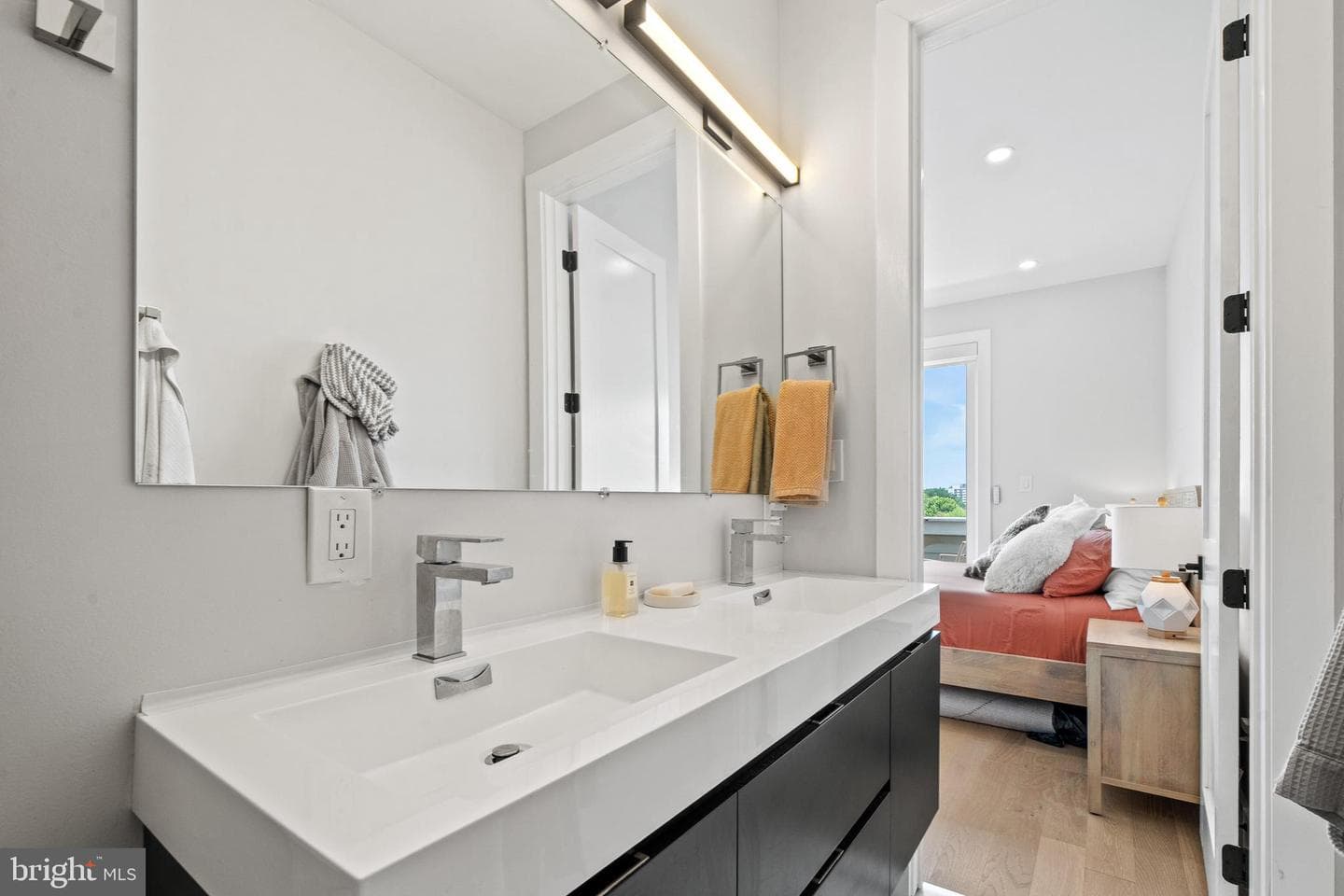 1509 D Street NE #2 photo 24
