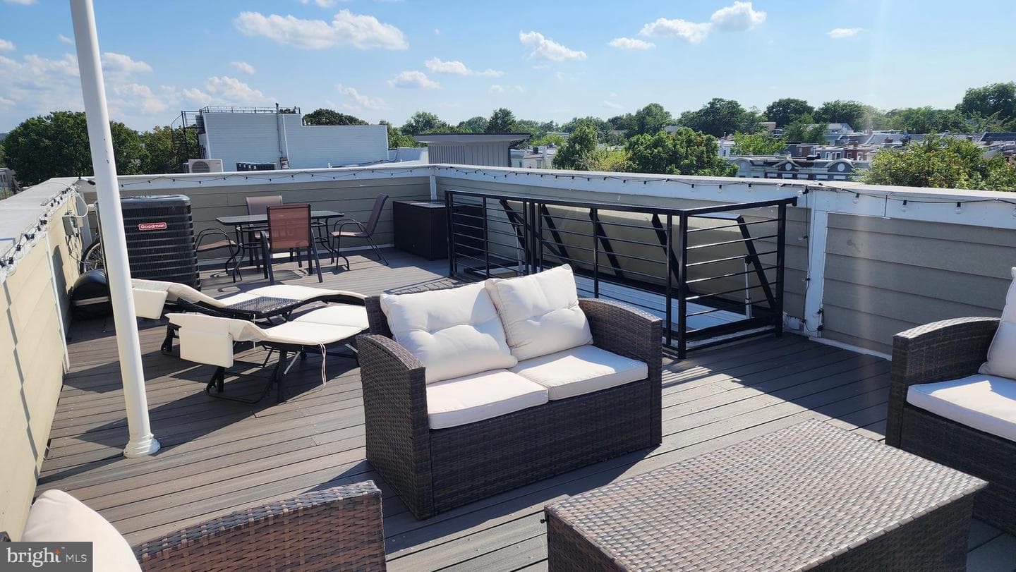 1509 D Street NE #2 photo 41