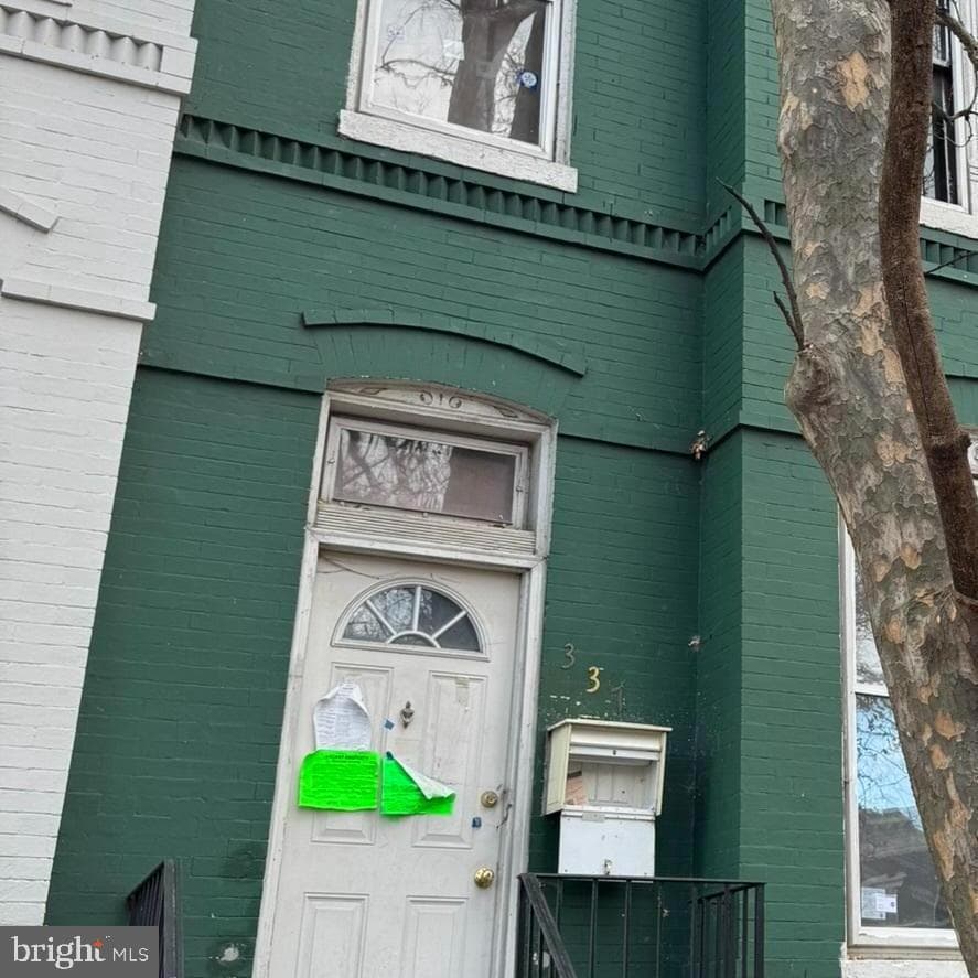 337 8th Street NE, Washington