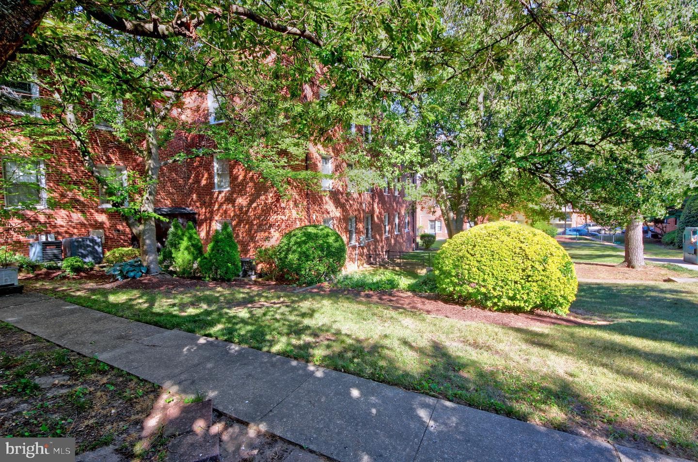 2110 Suitland Terrace SE photo 20