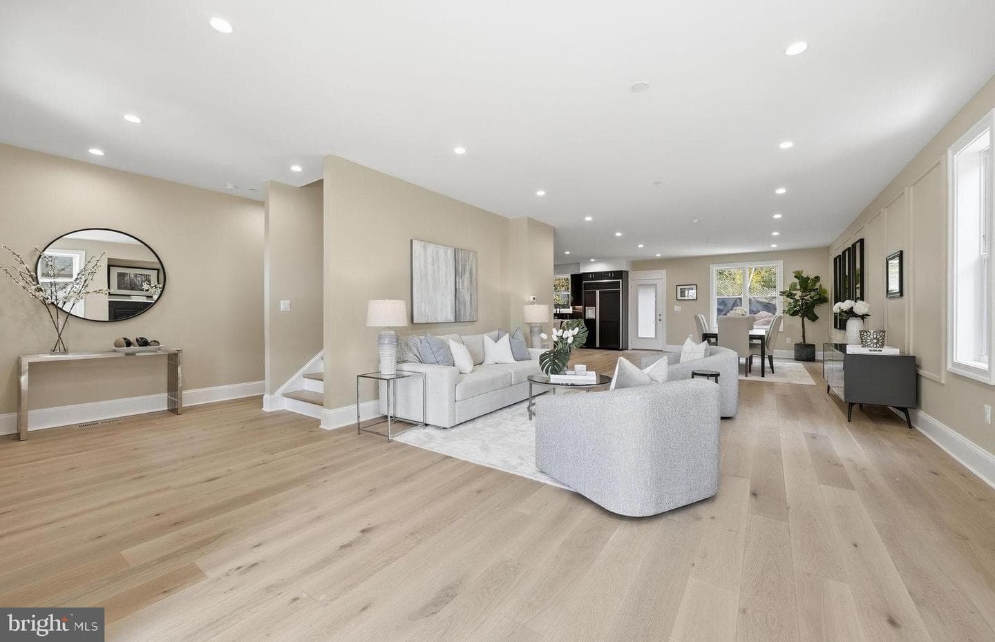 5047 Macarthur Boulevard NW photo 17