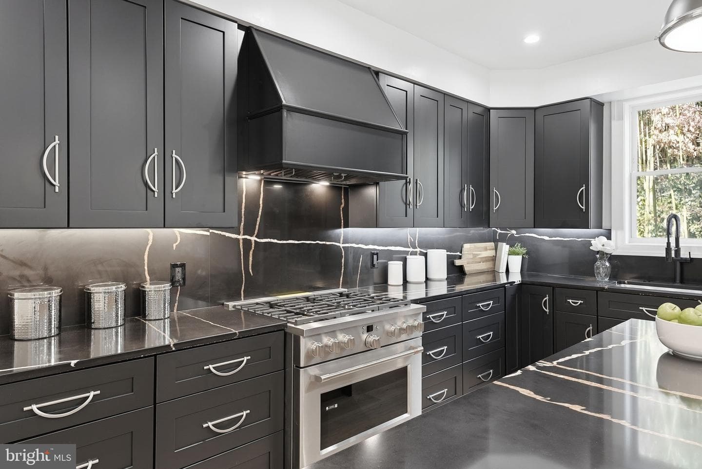 5047 Macarthur Boulevard NW, Washington