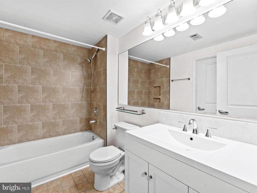 555 Massachusetts Avenue NW #1307 photo 11