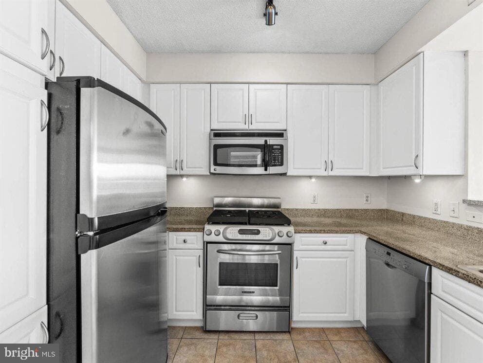555 Massachusetts Avenue NW #1307 photo 7