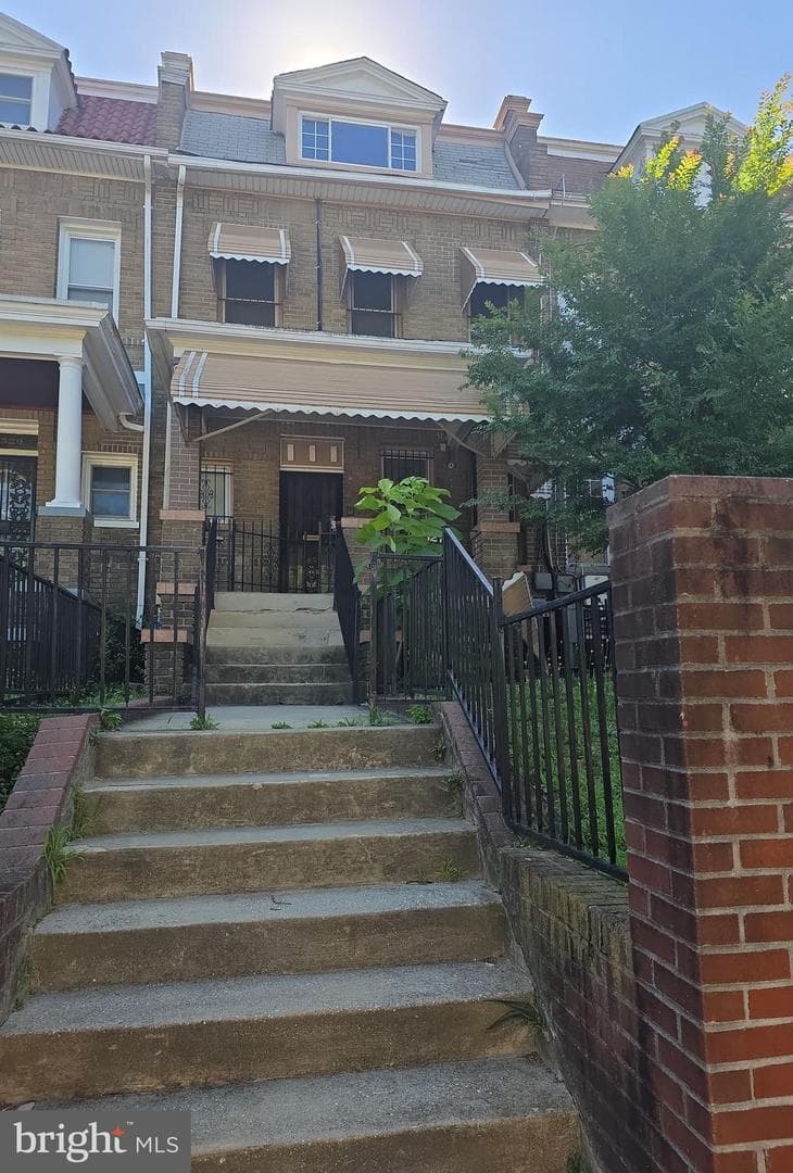 4527 9th Street NW, Washington